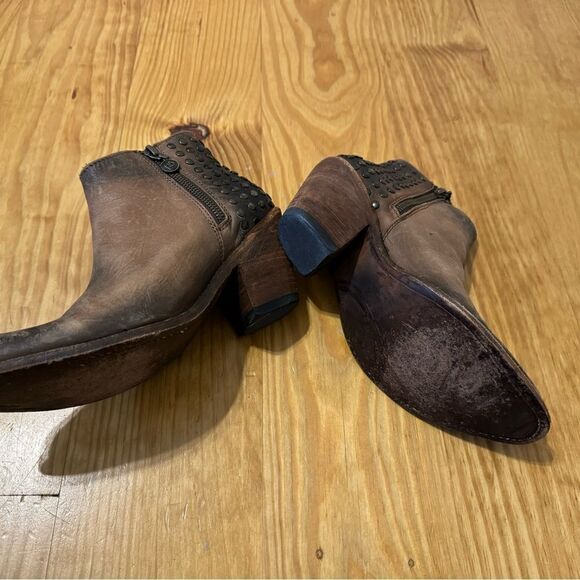 LIBERTY BLACK Distressed Leather Studded Ankle Western Bootie Women's Size 6.5 - Picture 13 of 14